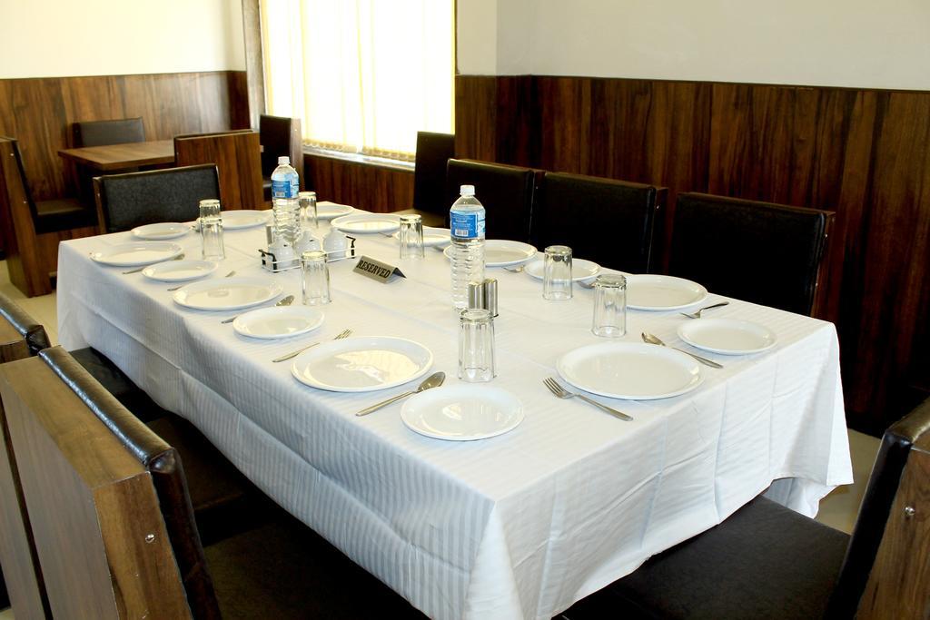 Oyo 4316 Hotel Sai Empire Shirdi Zewnętrze zdjęcie