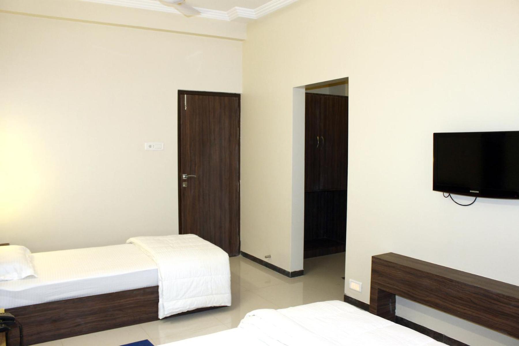 Oyo 4316 Hotel Sai Empire Shirdi Zewnętrze zdjęcie